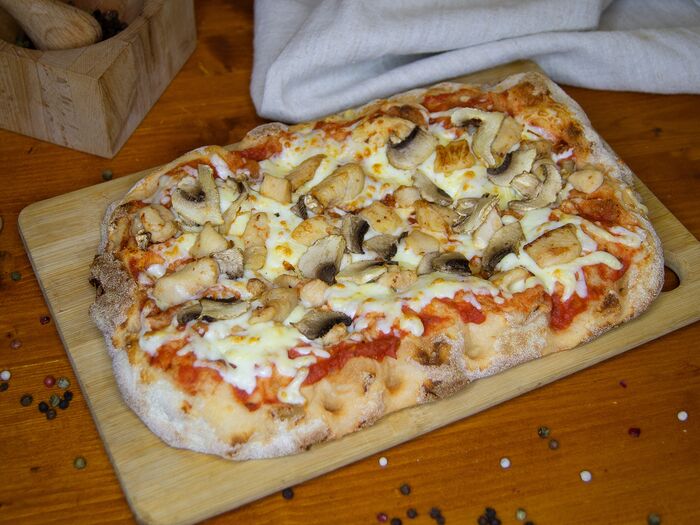 Пицца римская Курица и грибы