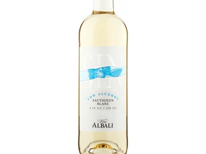 Белое полусухое безалкогольное Vina Albali SauvignonBlanc, 2020 г