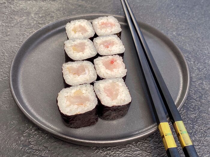 Лосось sushi & oysters
