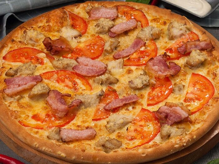 Пицца Цыпленок с сыром и томатами