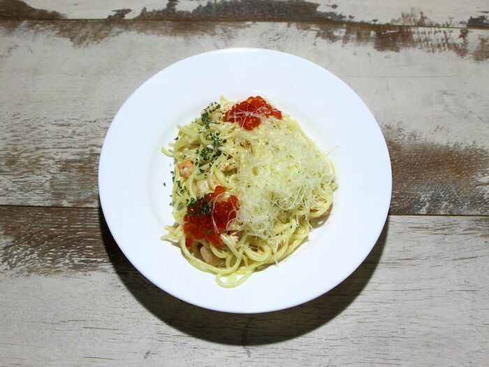 Спагетти с красной икрой