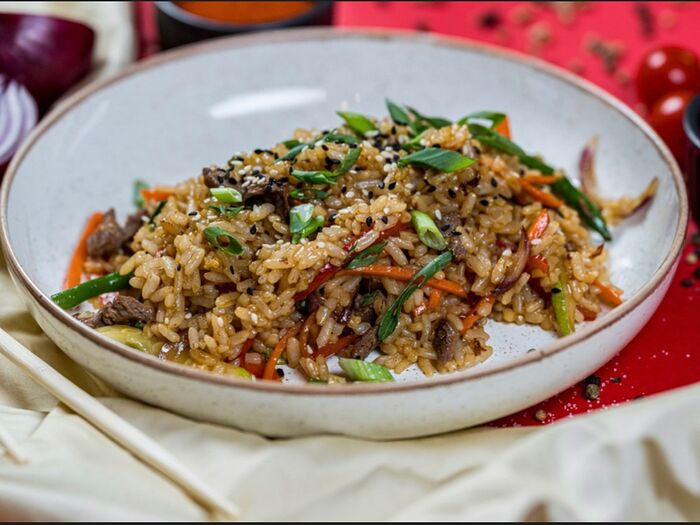 Китайский Wok с рисом и телятиной