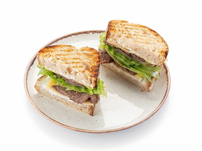 Сэндвич с нежным ростбифом