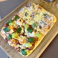Комбо-пицца Сорренто с лимоном и креветки