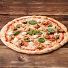 Фото к позиции меню Пицца с хрустящим баклажаном и творожным сыром