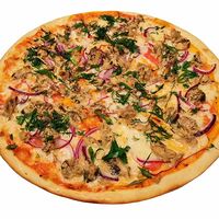 Пицца Бабушкина :томат, лук красный, сайра, зелень, моцарелла