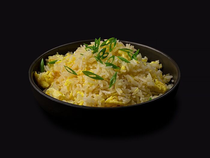 Рис с яйцом и зеленым луком