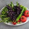Фото к позиции меню Ассорти свежих овощей и зелени