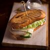 Фото к позиции меню Гриль-сэндвич с корейкой