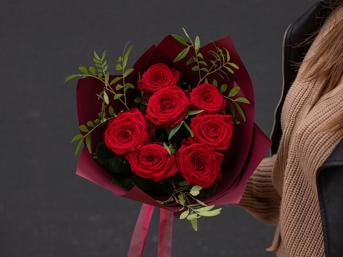 Букет цветов из 7 роз Ред Наоми