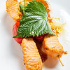 Фото к позиции меню Якитори с лососем в медово-горчичном соусе