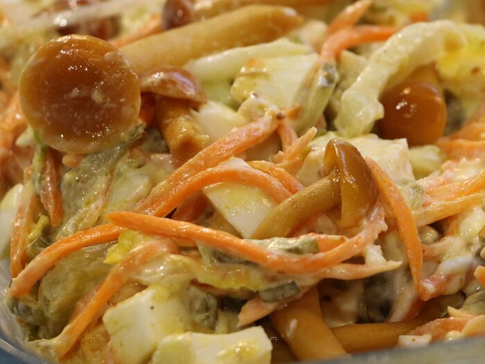 Салат с грибами и морковью по-корейски S