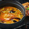Фото к позиции меню Испанский суп с морепродуктами