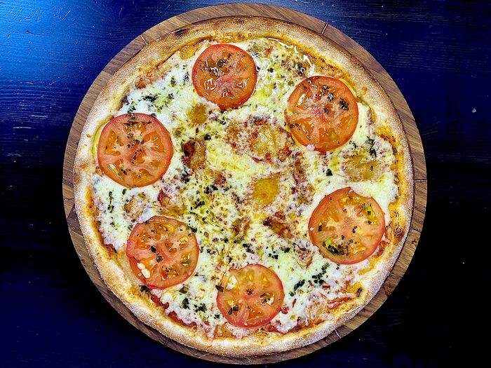 Пицца Неаполитанская 33 см тонкое тесто