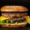Фото к позиции меню Мега Burger с двумя котлетами