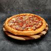 Фото к позиции меню Пицца сырная с беконом