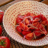 Салат из бакинских помидоров с красным луком