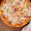 Фото к позиции меню Пицца с салями и болгарским перцем