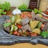 Фото к позиции меню Сковородка говядина с овощами