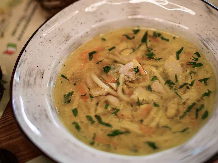 Куриный суп с домашней вермишелью