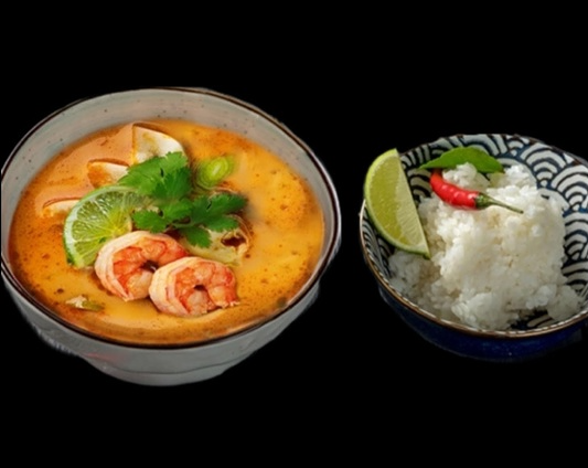 Тайский суп Том ям с морепродуктами