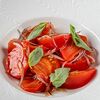 Фото к позиции меню Салат из летних томатов по-итальянски