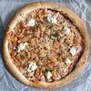 Фото к позиции меню Пицца со сливочным сыром и лососем33