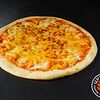 Фото к позиции меню Пицца Три сыра