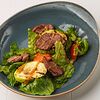 Фото к позиции меню Теплый салат с вырезкой из говядины