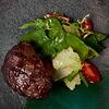 Фото к позиции меню Тосканская говядина на углях с соусом Блю чиз
