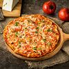 Фото к позиции меню Пицца с помидорами и сыром