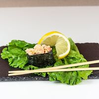 Суши гункан с креветкой