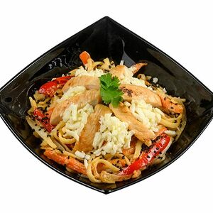 Wok с курицей и сыром в соусе терияки