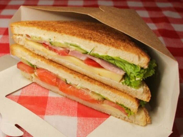 Сэндвич с окороком и сыром