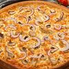 Фото к позиции меню 2 в 1 пицца Много сыра с грибами