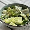 Фото к позиции меню Зеленый салат с брокколи и эдамаме