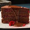 Фото к позиции меню Шоколадно-малиновый торт