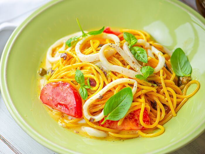 Спагетти аля-путанеска с кальмаром