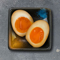 Яйцо маринованное