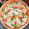 Фото к позиции меню Пицца с креветками и икорным соусом