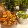 Фото к позиции меню Wok курица с овощами и битыми огурчиками