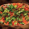 Фото к позиции меню Пицца с колбасками пепперони и острым маслом чили