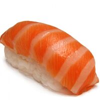 Суши лосось копченный