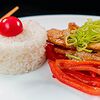Фото к позиции меню Куриное филе с овощами в соусе Терияки и рисом