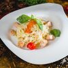 Фото к позиции меню Паста Итальянская с лососем со сливочным соусом и красной икрой