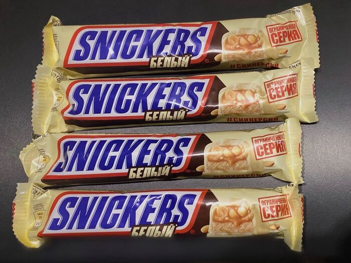 Snickers белый