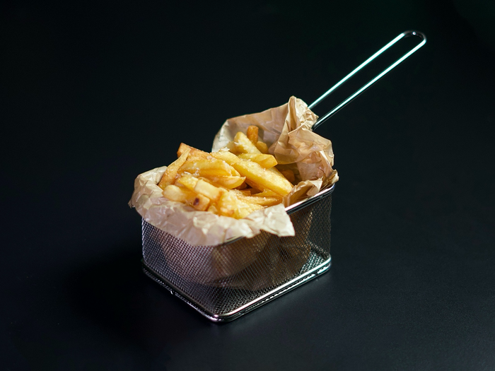 Картофель фри с пармезаном и трюфельным маслом