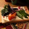 Фото к позиции меню Сезонные овощи со сванской солью