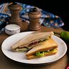 Фото к позиции меню Сэндвич из филе индейки