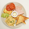 Фото к позиции меню Завтрак с мортаделлой и халуми